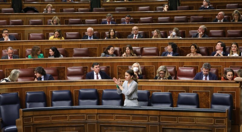 EL BOE publica la ley del aborto y la ley trans, en vigor desde este jueves