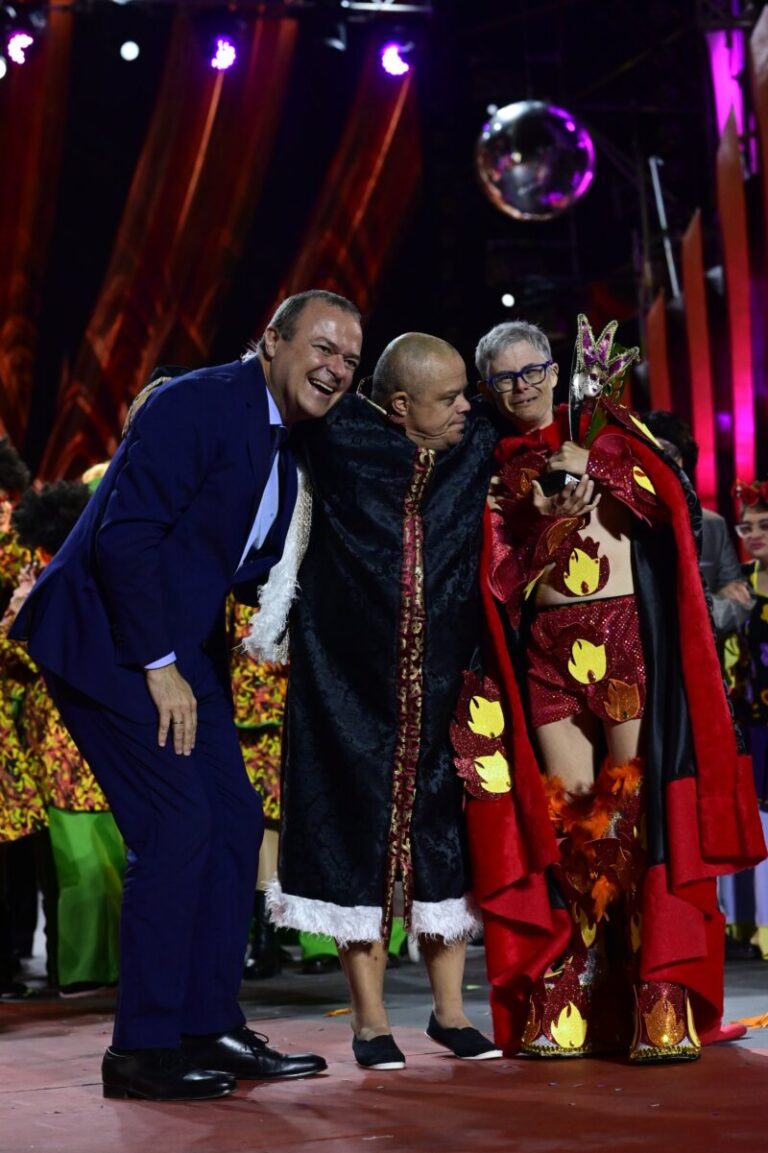 El Carnaval de la integración toma la pista de baile de «Studio 54»