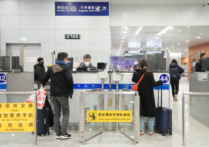 China reiniciará este miércoles la entrega de visados a extranjeros por primera vez en tres años
