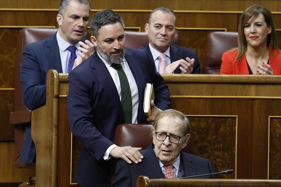 Comienza el debate de la moción de censura que liderará Tamames contra Sánchez
