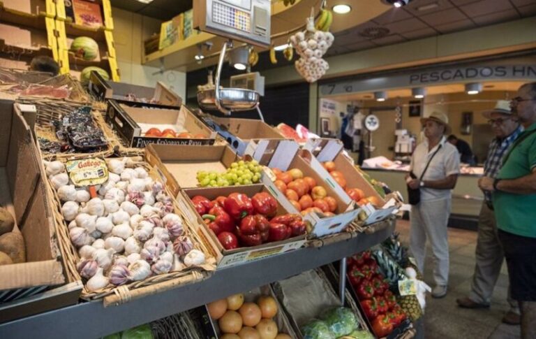 Los precios se moderan y la inflación baja al 3,3% en marzo