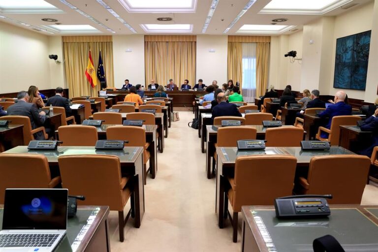 El Congreso aprueba en comisión la reforma de la ley del solo sí es sí del PSOE con el apoyo del PP