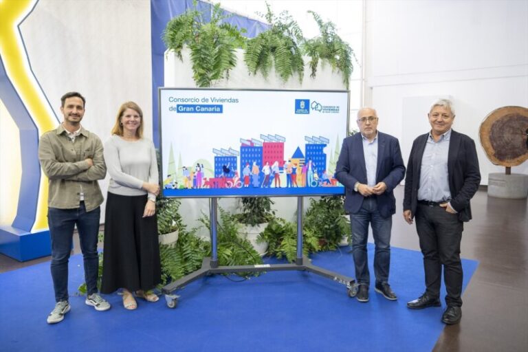 Loro Parque, en Tenerife, se convierte en el primer zoo del mundo con huella de carbono negativa