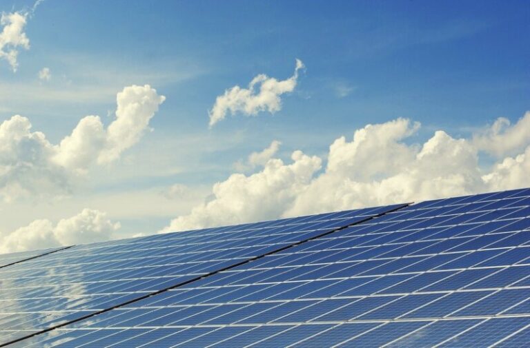 La Gomera cuenta con más de 200 instalaciones de placas fotovoltaicas en comercios y viviendas