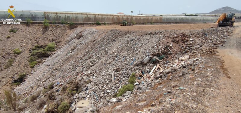 Investigados por rellenar un barranco con 30.000 m3 de escombros