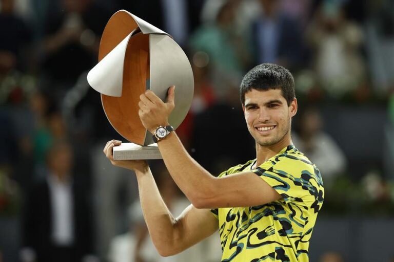 Alcaraz aplaca a Struff y se corona por segunda vez en Madrid