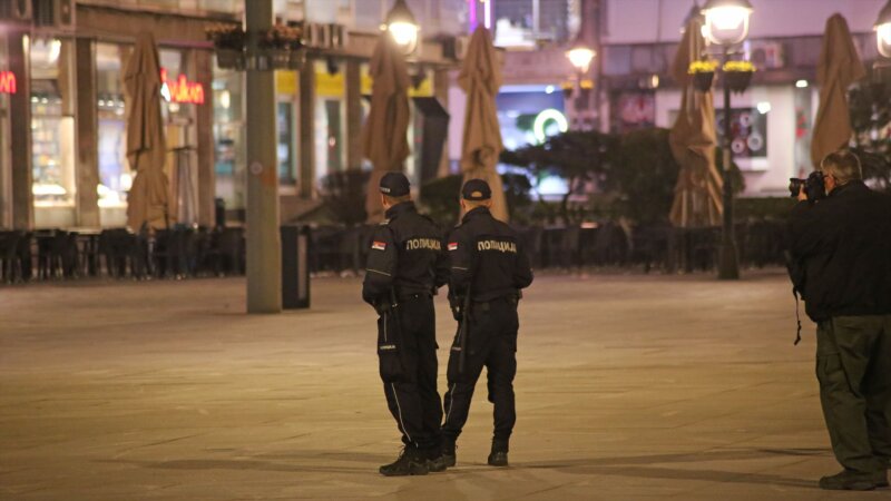 Al menos nueve muertos, la mayoría de ellos menores, en un tiroteo en un colegio de Belgrado