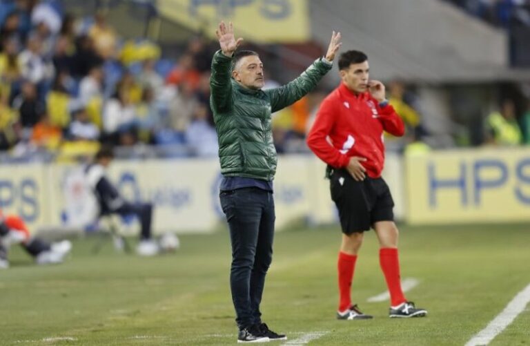 1-4. La UD Las Palmas vence al Cartagena y se jugará el ascenso ante el Alavés en casa