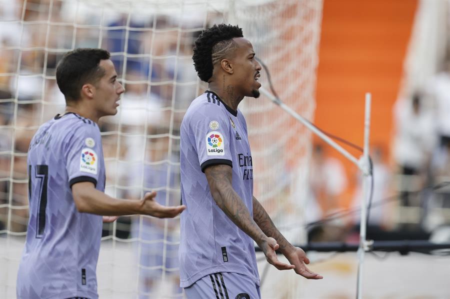 Identifican a tres personas por los insultos racistas a Vinícius en Mestalla