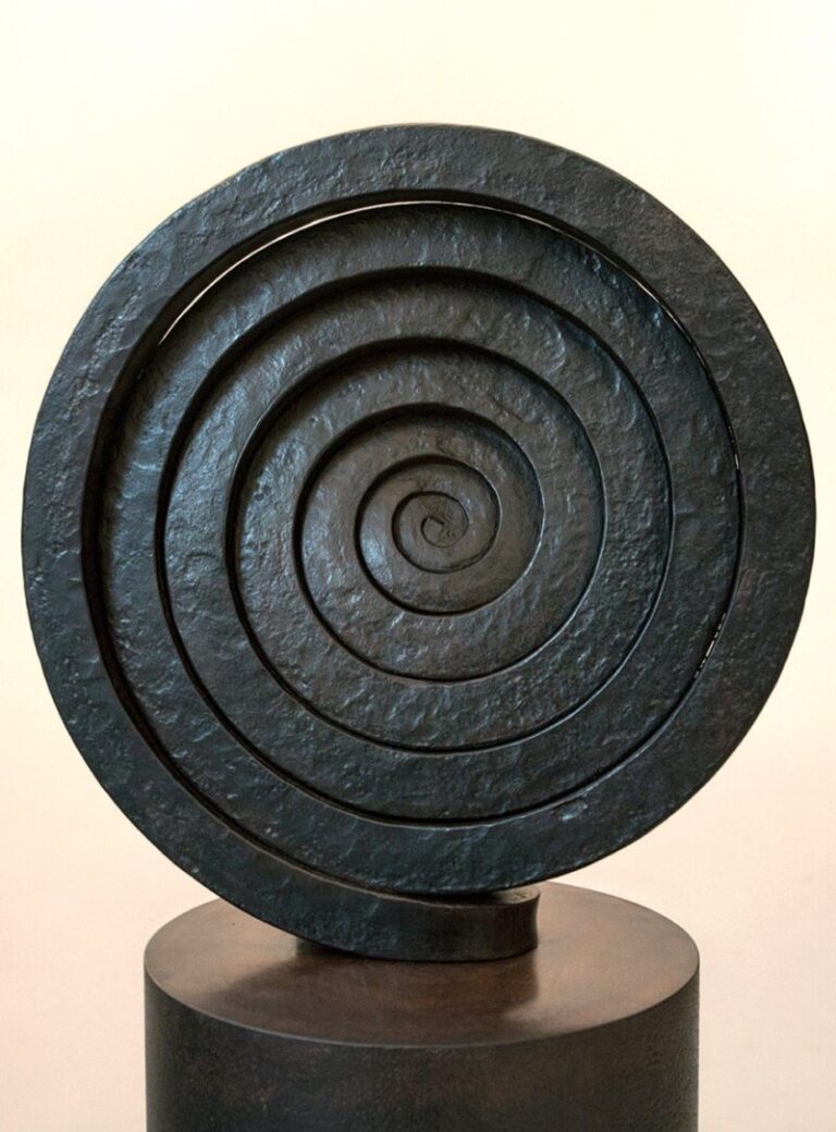 Muestra dedicada a las espirales de Martín Chirino