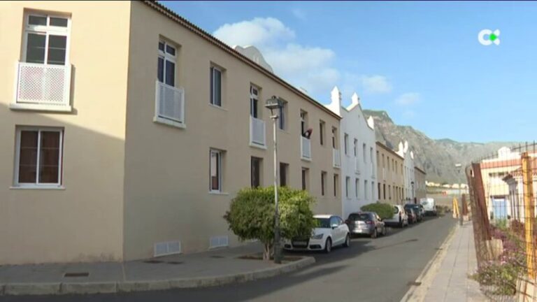 Retiran una orden de desahucio en Buenavista del Norte, Tenerife