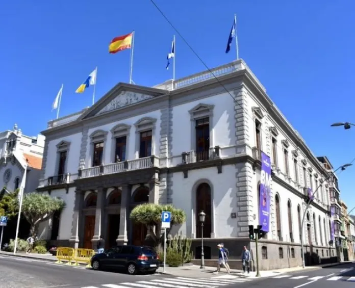 CC y PP firman este sábado un acuerdo de gobierno en Santa Cruz de Tenerife