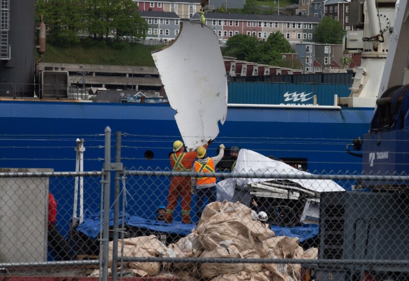 Trasladan los restos del sumergible 'Titán' a Canadá