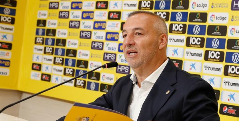 Miguel Ángel Ramírez presenta la nueva imagen de la UD Las Palmas