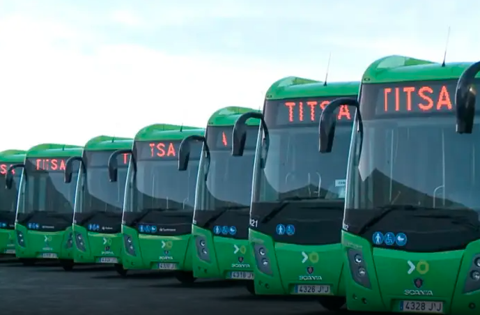 Denuncian discriminación en TITSA por exigir tarjeta de residencia a personas migrantes