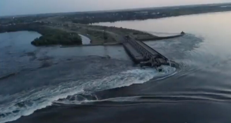 Zaporiyia sigue reponiendo agua del embalse de Kajovka para la refrigeración de sus reactores
