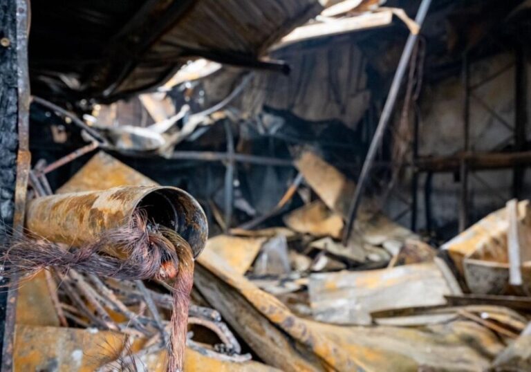 Extinguido un incendio declarado en Mercalaspalmas