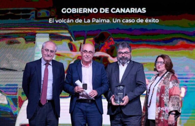El equipo de comunicación del Gobierno canario, premiado por su trabajo en la crisis volcánica