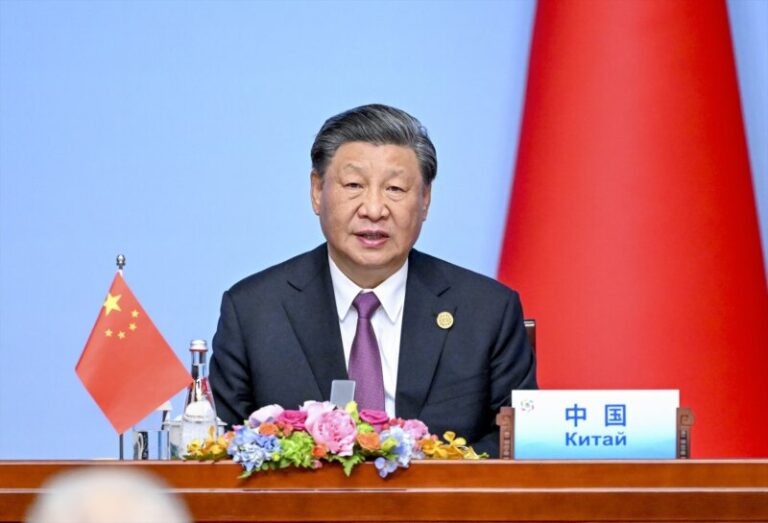 Biden llama «dictador» al presidente de China
