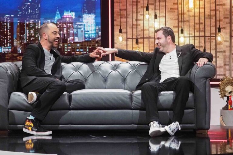 ‘Una mala noche’ recibe este jueves a los artistas Laura Low y Renzzo El Selecto