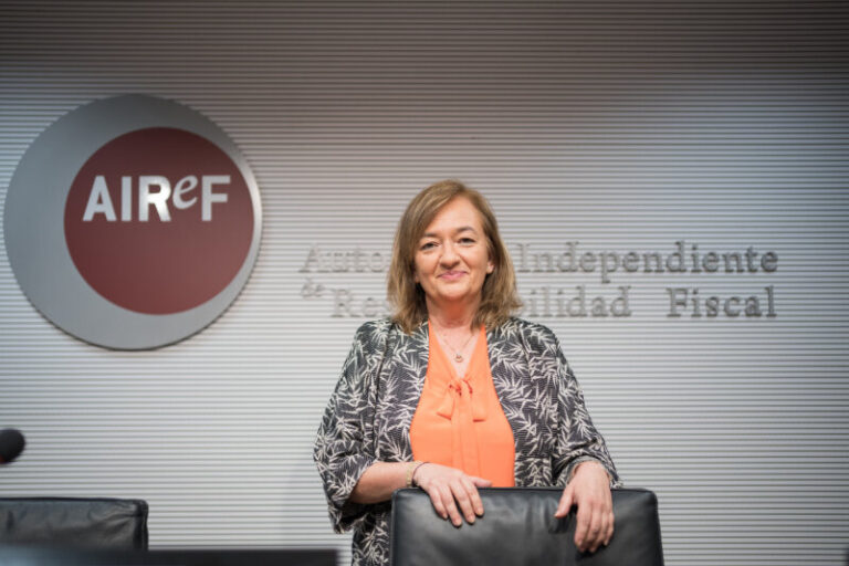 La Airef mantiene que Canarias cerrará 2023 con un superávit del 0,5% del PIB