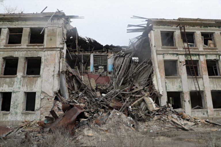 Las autoridades prorrusas denuncian un muerto y más de 20 heridos en Makiivka, en Donetsk