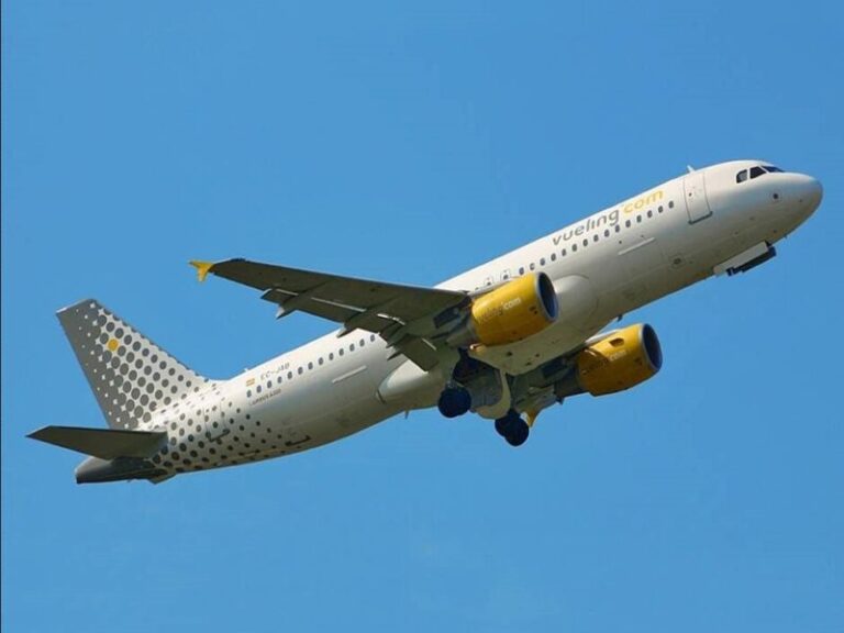 La UE aprueba el acuerdo que impondrá un 70% de combustibles ‘verdes’ a los aviones en 2050
