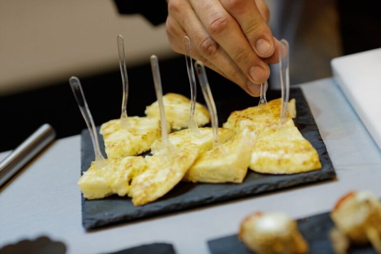El Grupo Palacios alerta sobre su tortilla relacionada con el botulismo