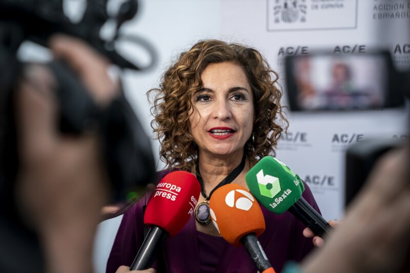 Cae un 55,27% el plazo de pago medio a proveedores en Canarias