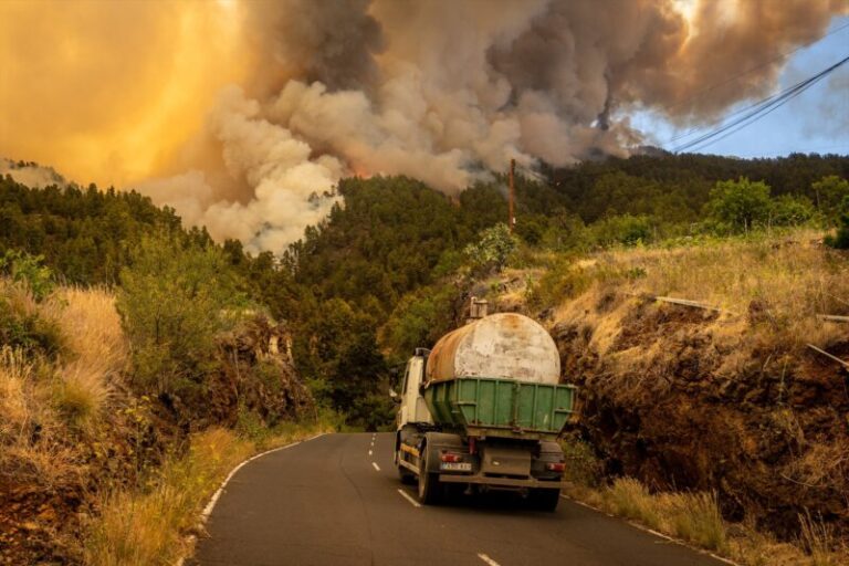 Un «descuido» humano podría ser el causante del incendio de La Palma