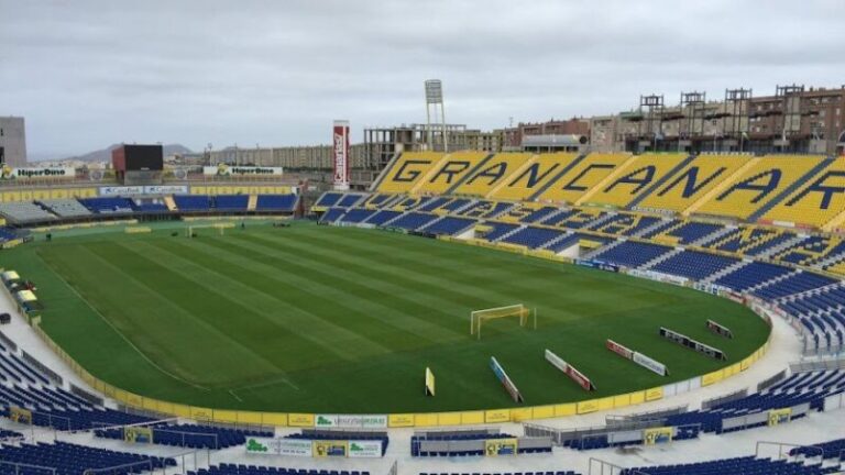 La UD Las Palmas se lleva 27 jugadores a Marbella para continuar con su preparación