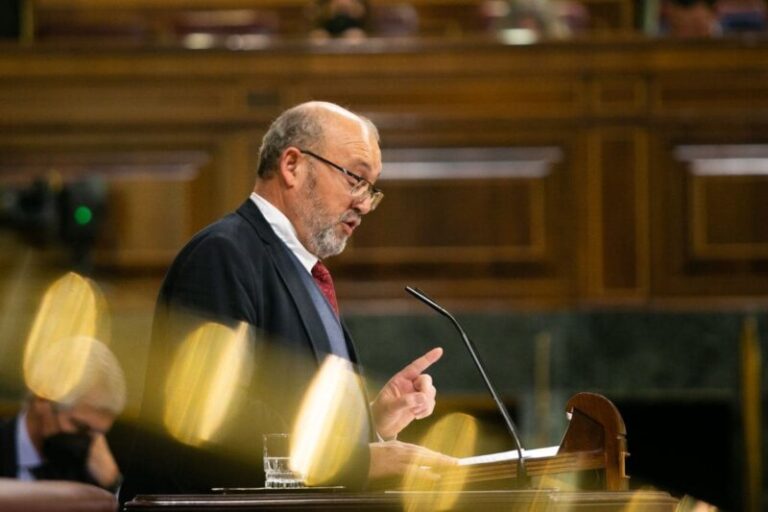 Los dos cargos del Gobierno de Canarias imputados declararán la próxima semana ante la juez de ‘Mediador’