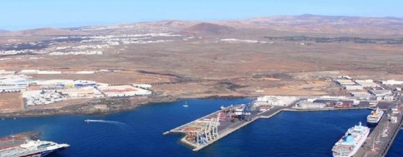 Tres detenidos por intentar introducir droga oculta en un coche en un barco desde Cádiz a Lanzarote