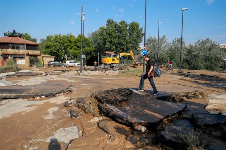 La tormenta provoca graves daños en el Bajo Aragón y en el barrio Parque Venecia de Zaragoza