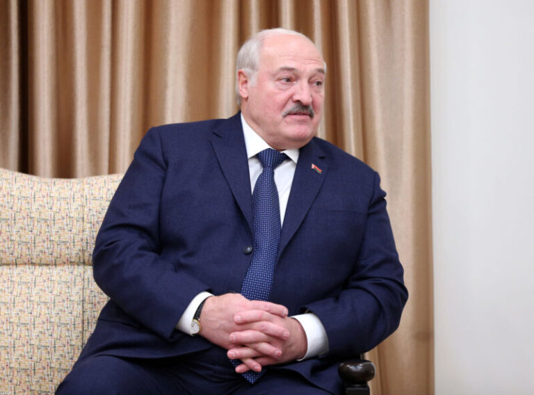 Ucrania acusa a Lukashenko de desinformar