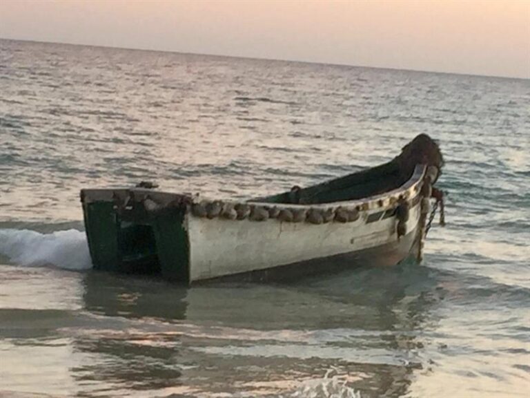 Sin noticias de un cayuco con casi 200 ocupantes que salió de Senegal hace doce días
