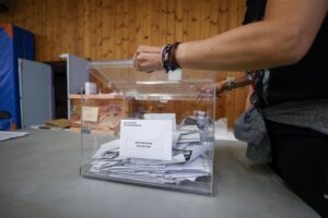 La última encuesta del CIS coloca al PSOE con una ventaja de 7 puntos sobre el PP en caso de unas elecciones generales