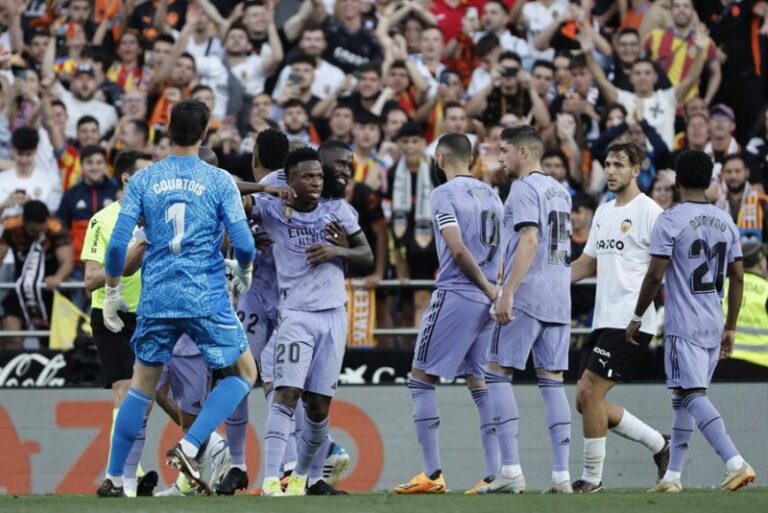La Policía podrá suspender un evento deportivo si se producen incidentes racistas