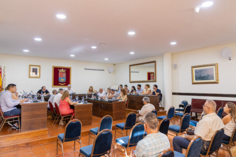 El Ayuntamiento de Adeje ratifica la cesión de suelo para construir 45 viviendas sociales