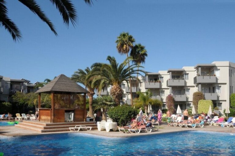 Canarias lidera las pernoctaciones en alojamientos extrahoteleros en abril