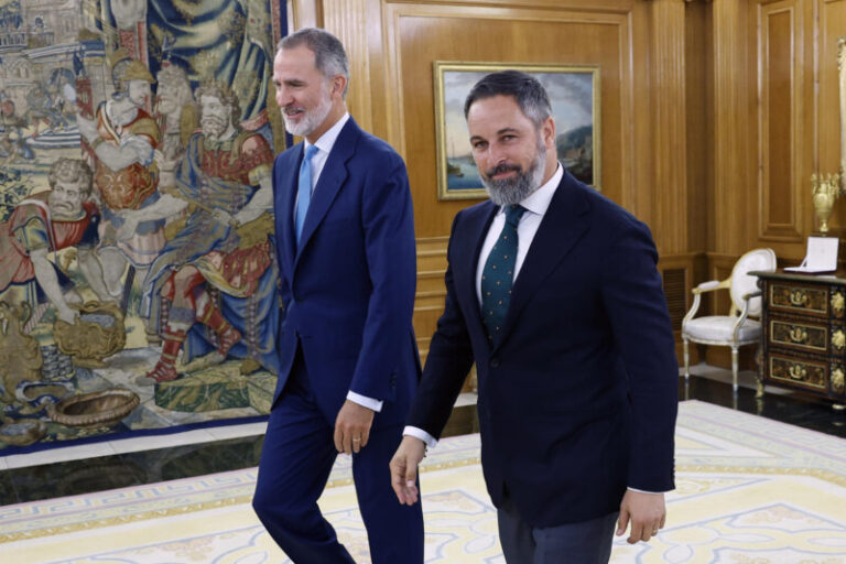 Felipe VI propone a Alberto Núñez Feijóo como candidato a la investidura