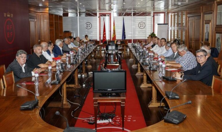 Los presidentes territoriales piden a Rubiales que presente su dimisión inmediata