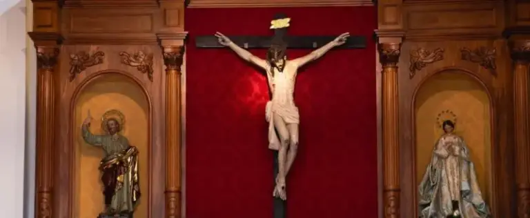 Finaliza la construcción del retablo de la parroquia de Alojera