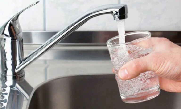 La rotura de un canal de agua a causa del incendio de Tenerife lleva a la petición de un uso responsable de su consumo