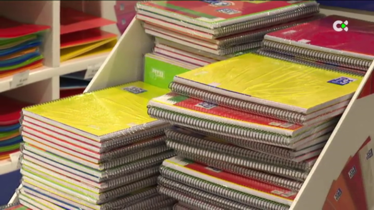 AMPAS afirma que no es legal que los centros soliciten dinero a las familias para material escolar