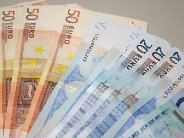 En la UE el pago en efectivo predomina ante el pago con tarjeta