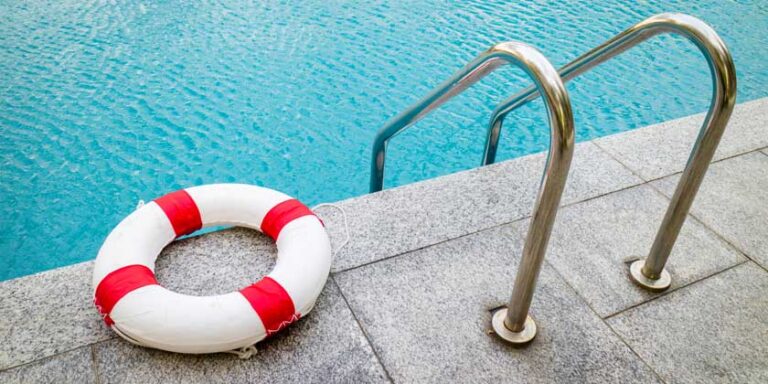 Rescatan a un menor 4 años con síntomas de ahogamiento en una piscina de Lanzarote