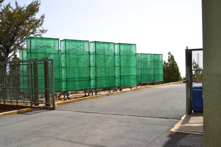 El Escuadrón de Vigilancia Aérea nº21 instala sus primeros recolectores de agua atmosférica en la cumbre de Gran Canaria