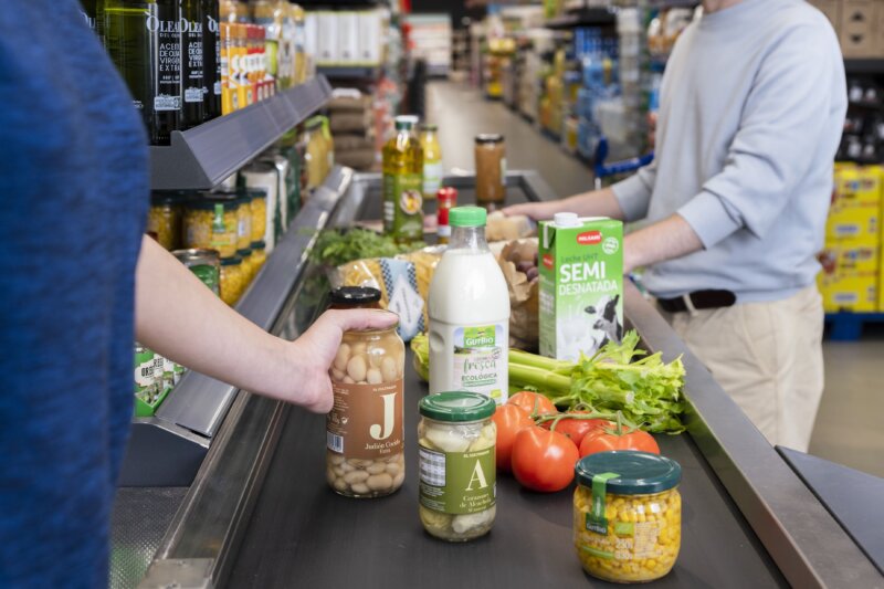 Canarias y Baleares son las comunidades donde es más caro hacer la compra