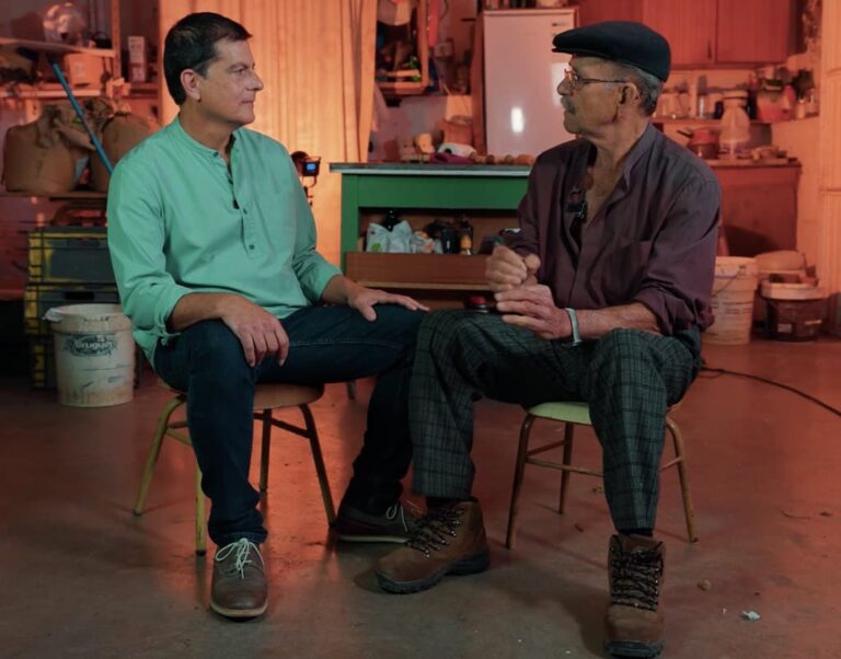 Juegos de toda la vida ‘Con el timple a cuestas’